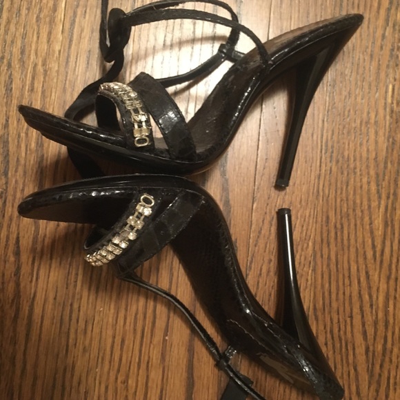 Super Sexy Playboy Bunny Strappy Heels 🖤🤍 - Picture 6 of 10